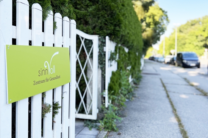 sinnvoll_aussen_01 Eingangsbereich vom Sinnvoll-Zentrum